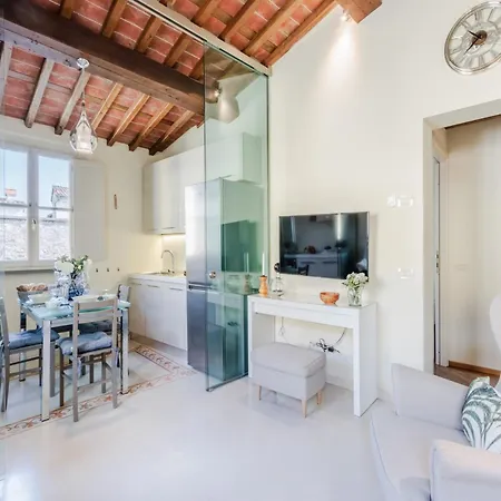 Apartamento Serene Historic In Lucca